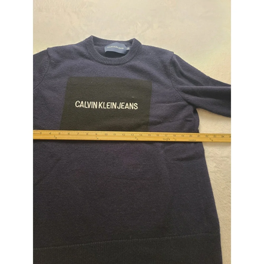 Calvin Klein Jeans Men's Navy Blue Logo Patch Crewneck Knit Sweater Large